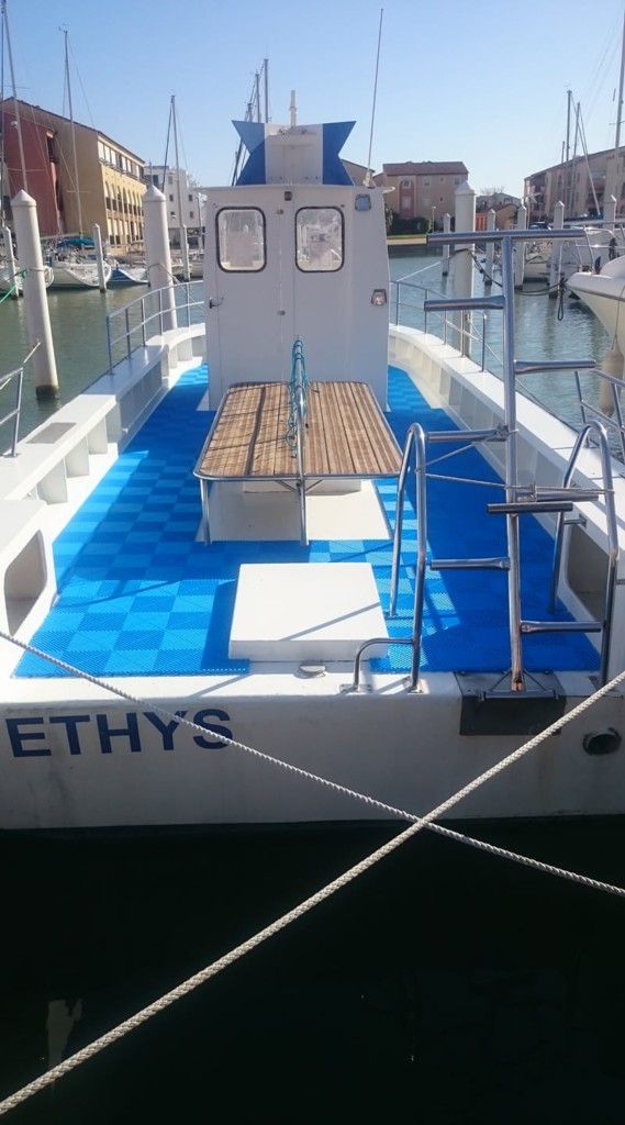 Bateau Le Téthys - Club de plongée à Montpellier